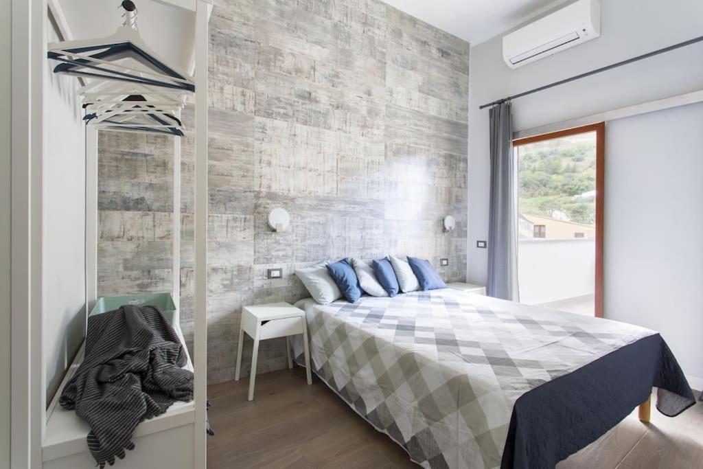A 2 Passi Dal Castello ,Appartamento Con Veranda 卡斯泰拉马莱 外观 照片