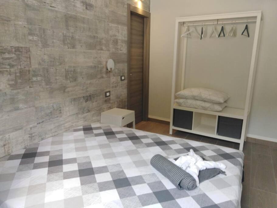 A 2 Passi Dal Castello ,Appartamento Con Veranda 卡斯泰拉马莱 外观 照片