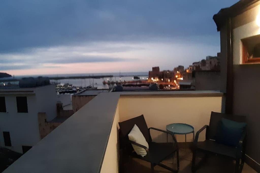 A 2 Passi Dal Castello ,Appartamento Con Veranda 卡斯泰拉马莱 外观 照片