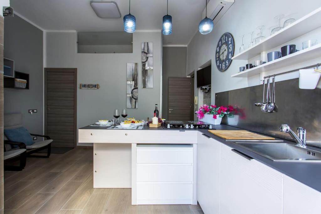 A 2 Passi Dal Castello ,Appartamento Con Veranda 卡斯泰拉马莱 外观 照片