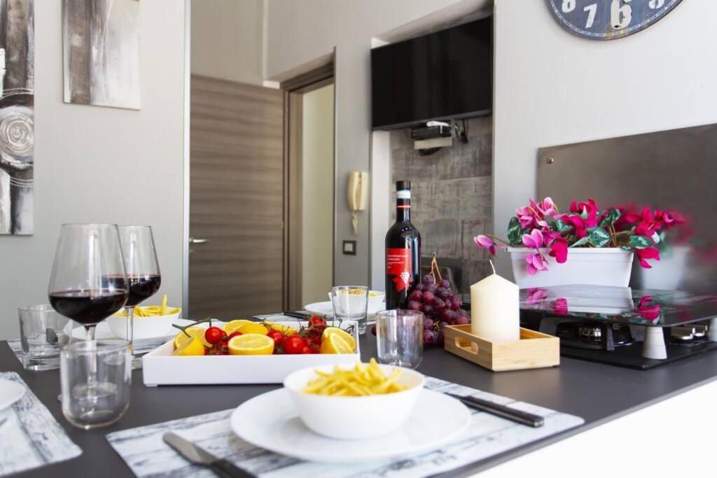 A 2 Passi Dal Castello ,Appartamento Con Veranda 卡斯泰拉马莱 外观 照片