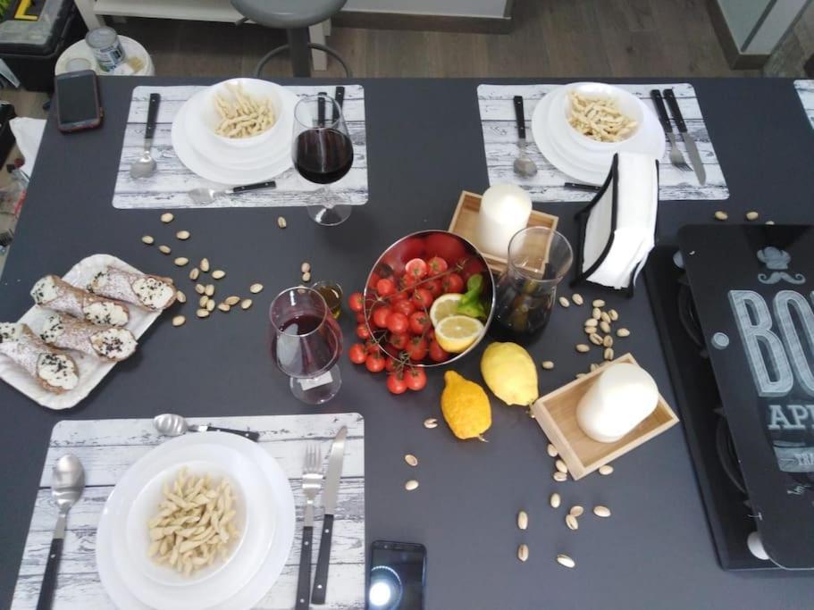 A 2 Passi Dal Castello ,Appartamento Con Veranda 卡斯泰拉马莱 外观 照片